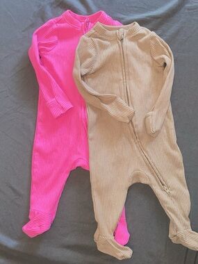 Old Navy Ribbed 2-Way Zip Sleep & Play Sleepers Lot (2) - Size 0-3M